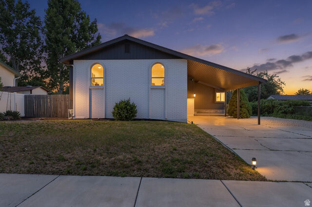 432 E Calnette Dr, Sandy, UT 84070