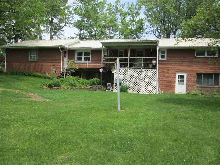 Property Photo:  111 Linden St  PA 15010 