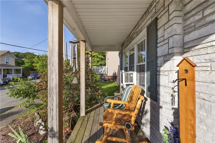 Property Photo:  618 Indiana Ave  PA 15618 