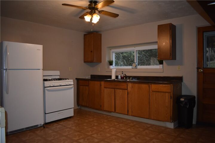 Property Photo:  17 Jefferson St  PA 15209 