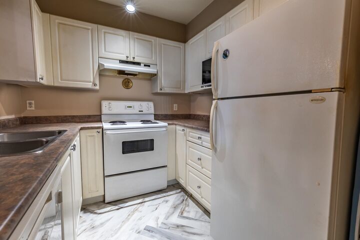 Property Photo:  9979 140 Street 427  BC V3T 5W2 