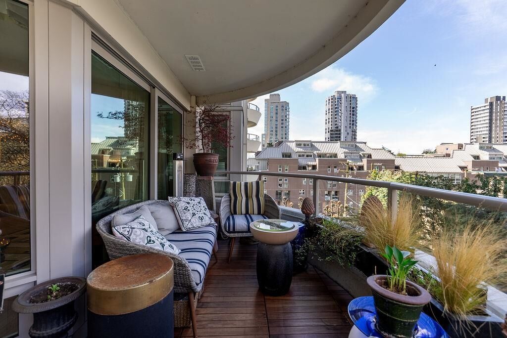 Property Photo:  1020 Harwood Street 403  BC V6E 4R1 