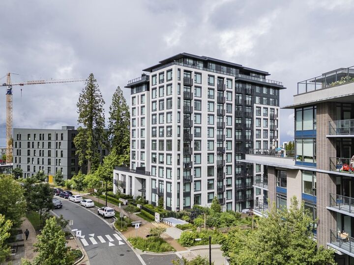 8750 University Crescent 809 — photo 1