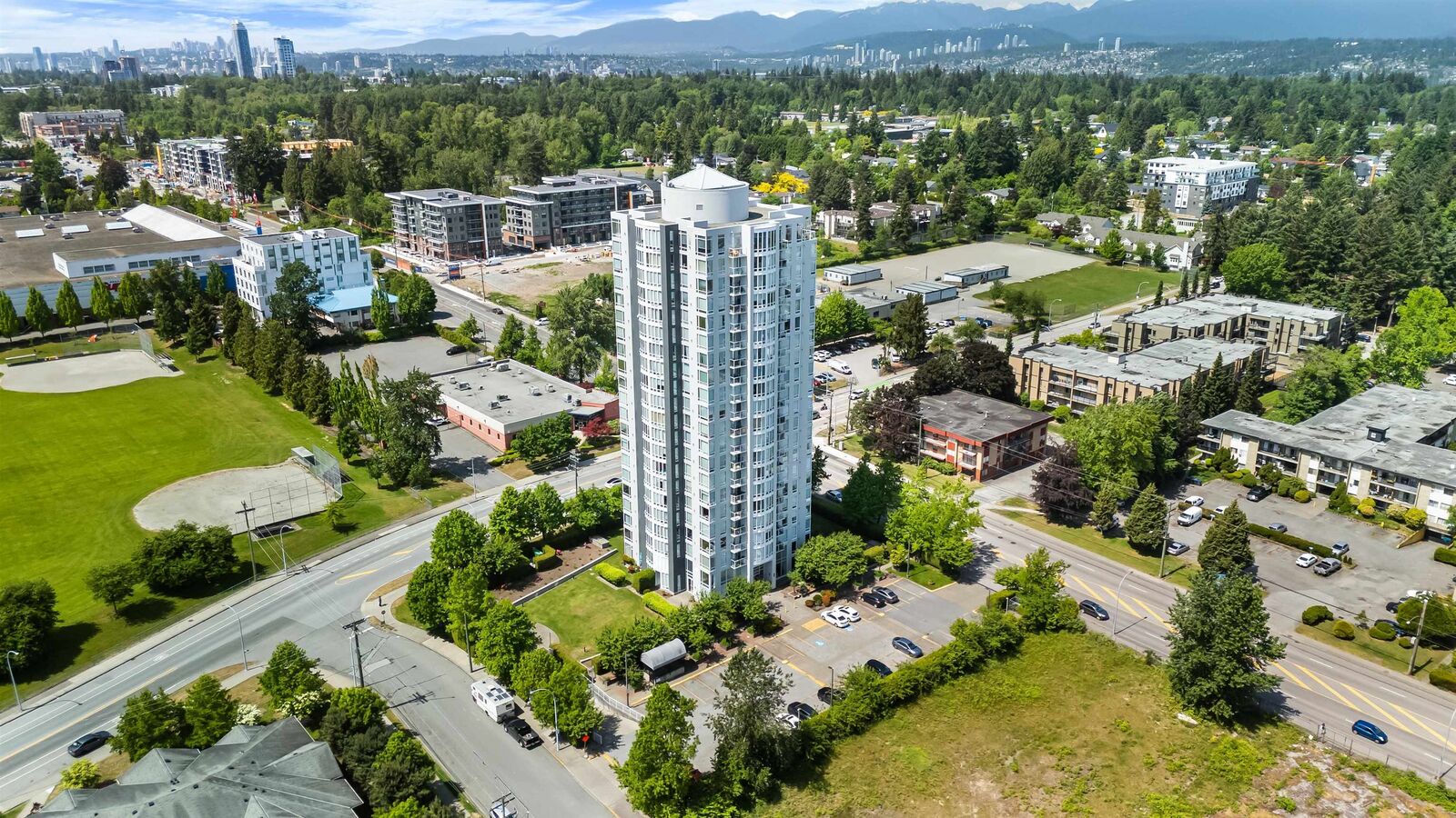 Property Photo:  14820 104 Avenue Ph4  BC V3R 0V9 