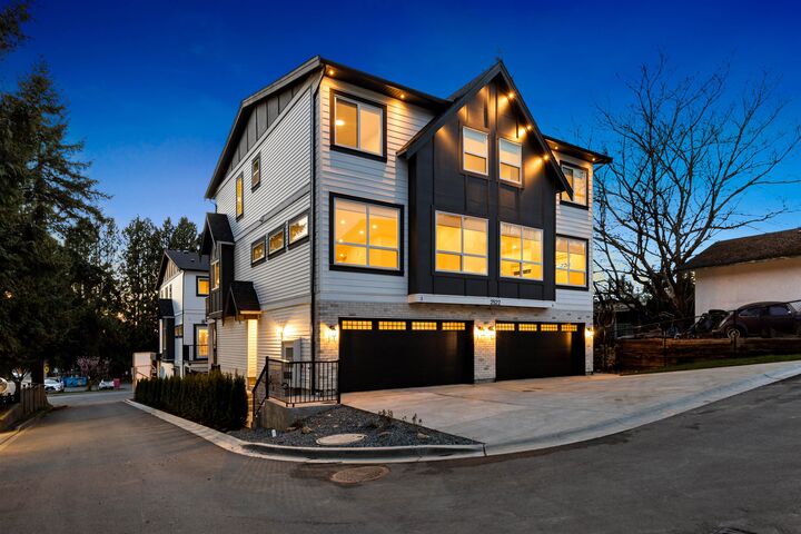 Property Photo:  2522 Campbell Avenue 3  BC V2S 4C5 
