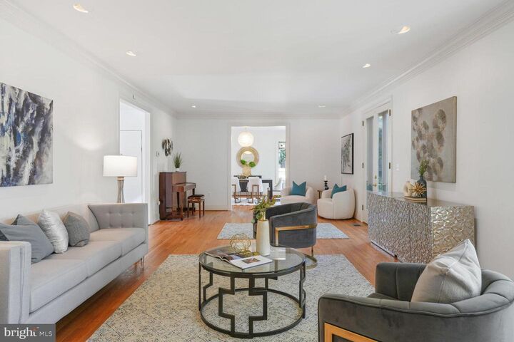 Property Photo:  4711 Foxhall Crescent NW  DC 20007 