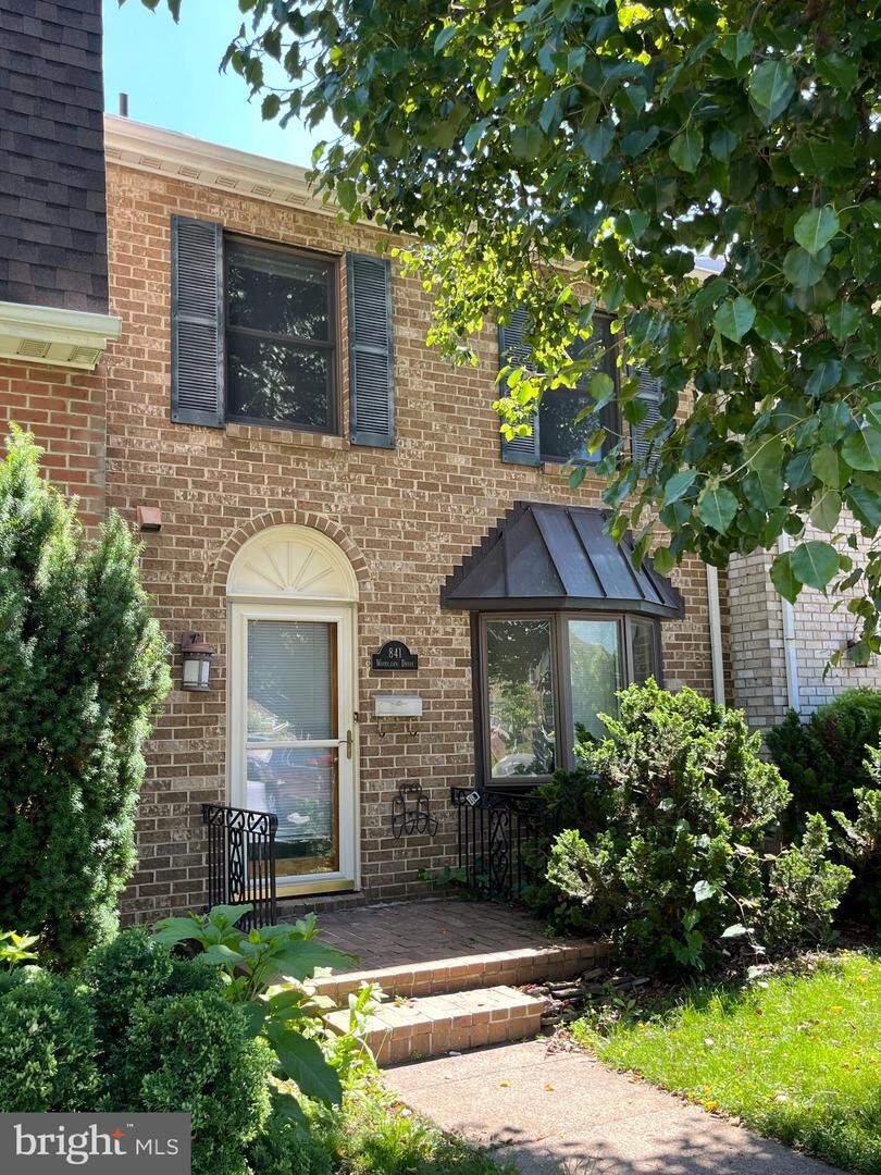 Property Photo: 841 Woodlawn Drive PA 17201