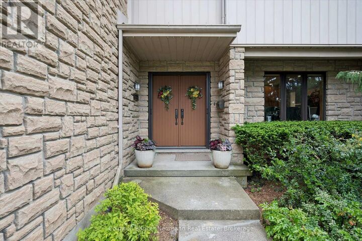 Property Photo:  69 Woodland Glen Drive  ON N1G 3S3 