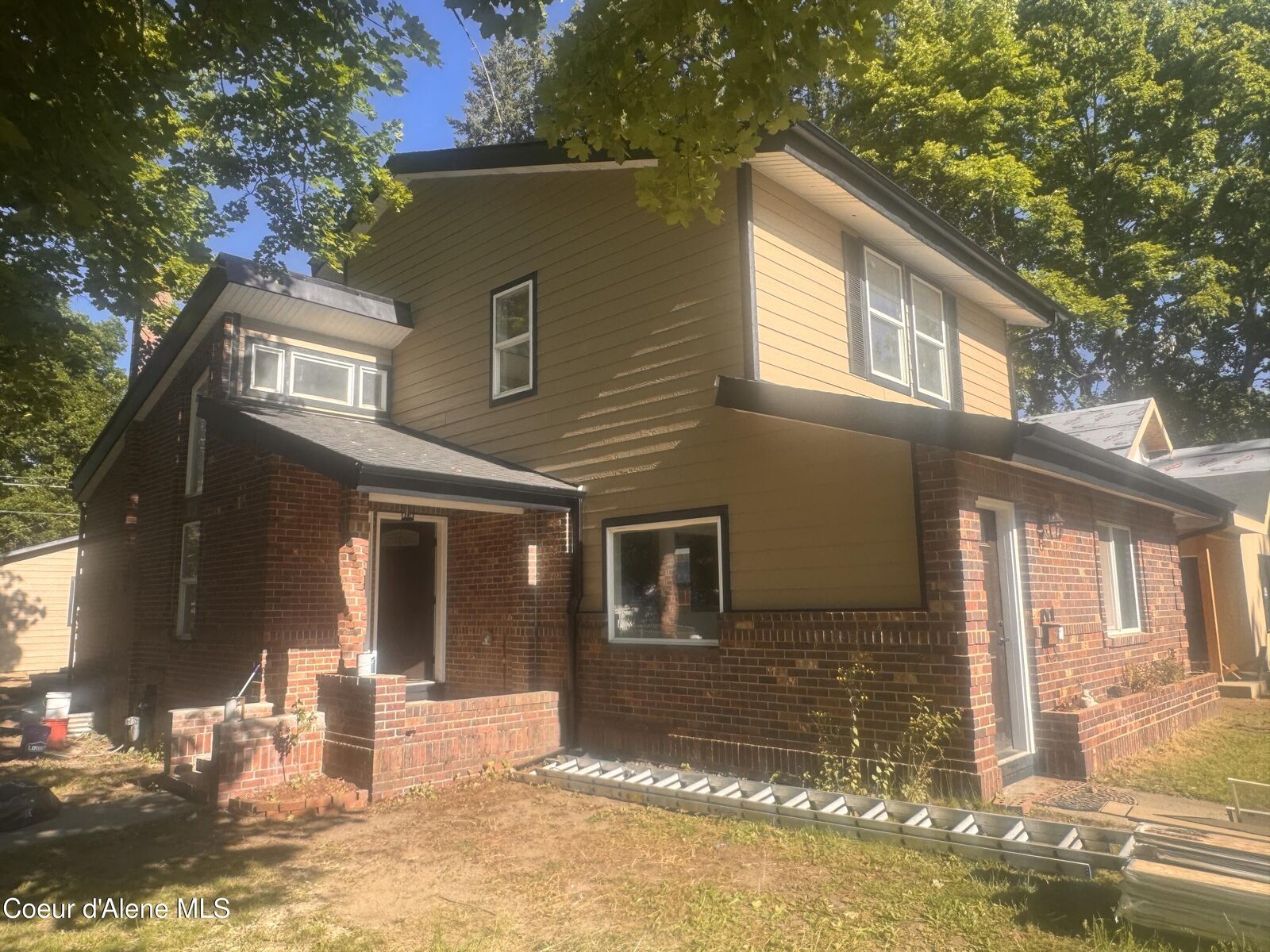 Property Photo:  1001 N 6th St  ID 83814 