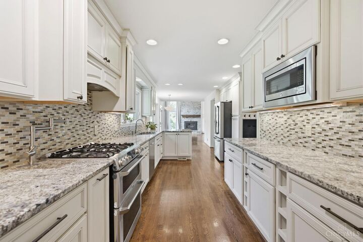 Property Photo: 8663 Rupp Farm Drive OH 45069