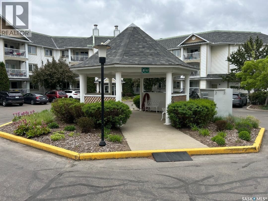 Property Photo:  305 303 Pinehouse Drive  SK S7K 7Z4 