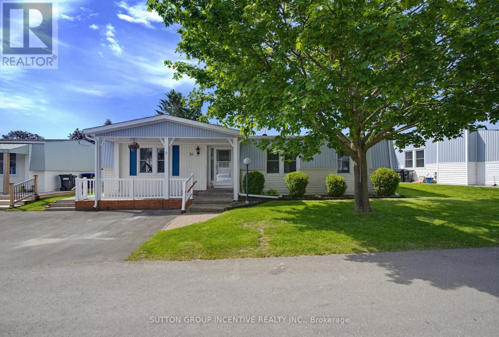 Property Photo:  31 Linden Lane  ON L9S 1N8 