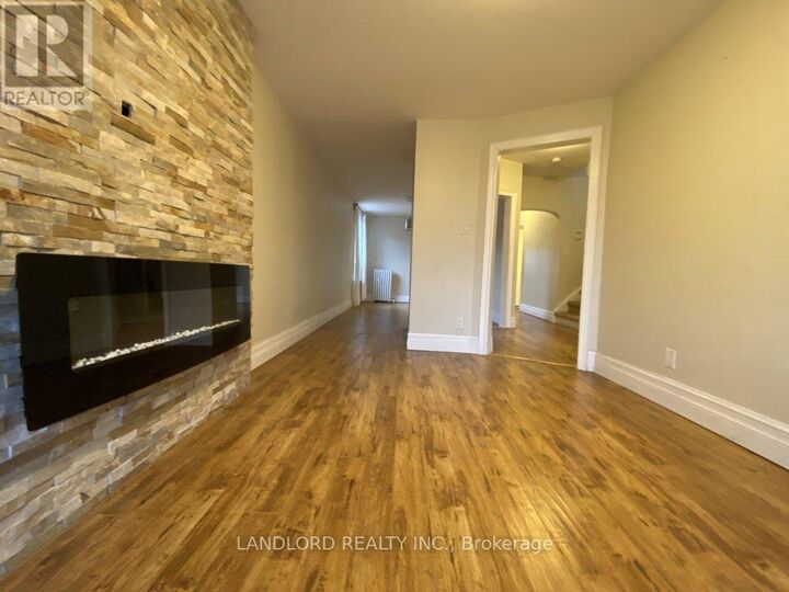 Property Photo:  412 Dovercourt Road Upper  ON M6J 3E7 