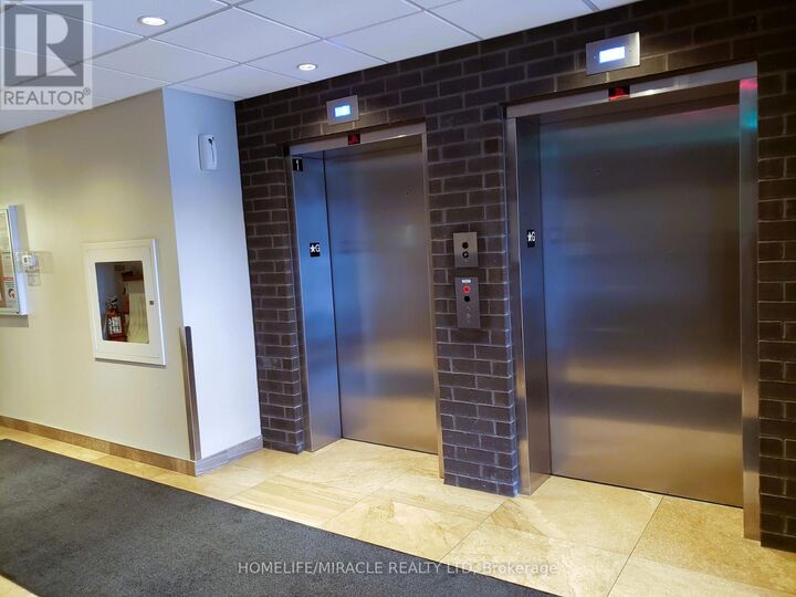 Property Photo:  7400 Markham Road 423  ON L3S 0C5 