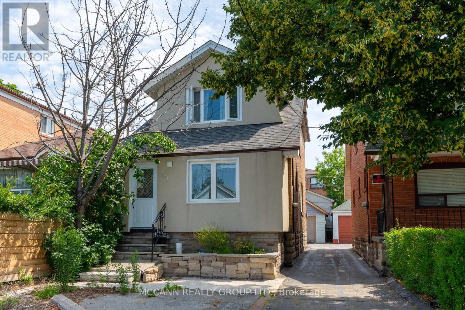 Property Photo:  301 Robina Avenue Bsmnt  ON M6C 3Z2 