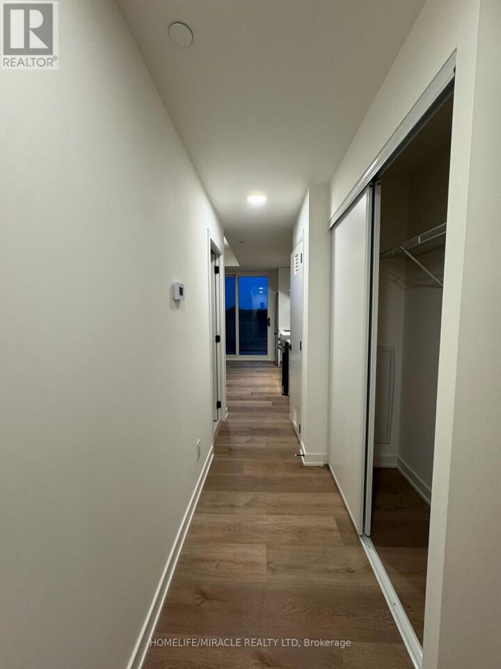 Property Photo:  33 Erie Avenue 708  ON N3S 2E7 