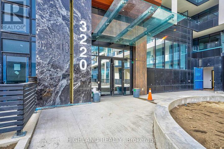 Property Photo: 3220 William Coltson Avenue 815 ON L6H 7X9