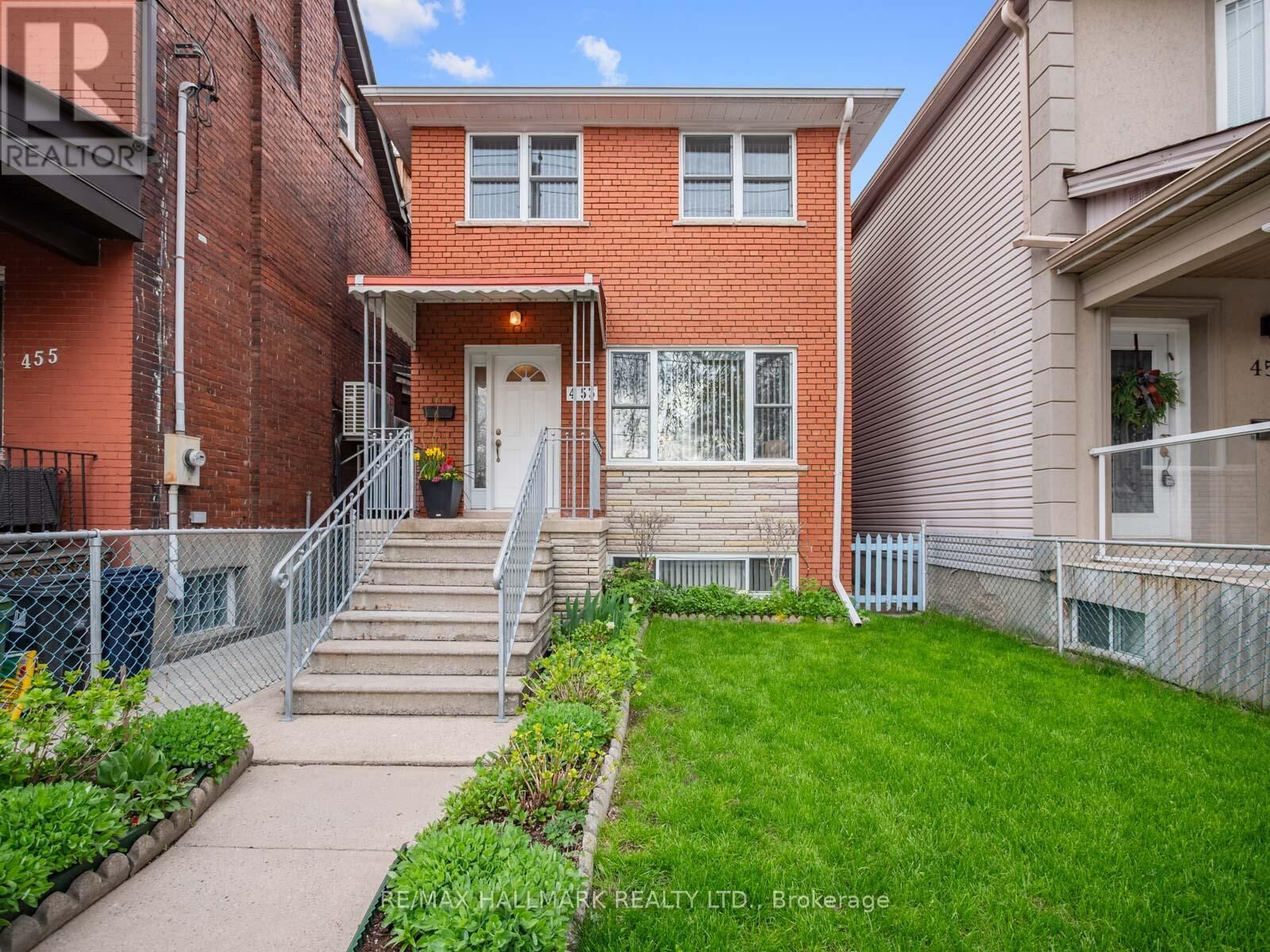 Property Photo:  453 Jones Avenue  ON M4J 3G7 