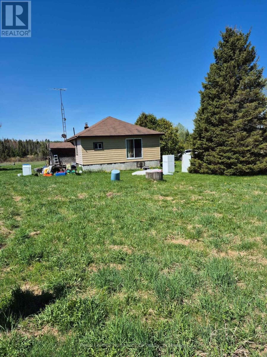 Property Photo:  1048 Papineau Road  ON P0H 1V0 