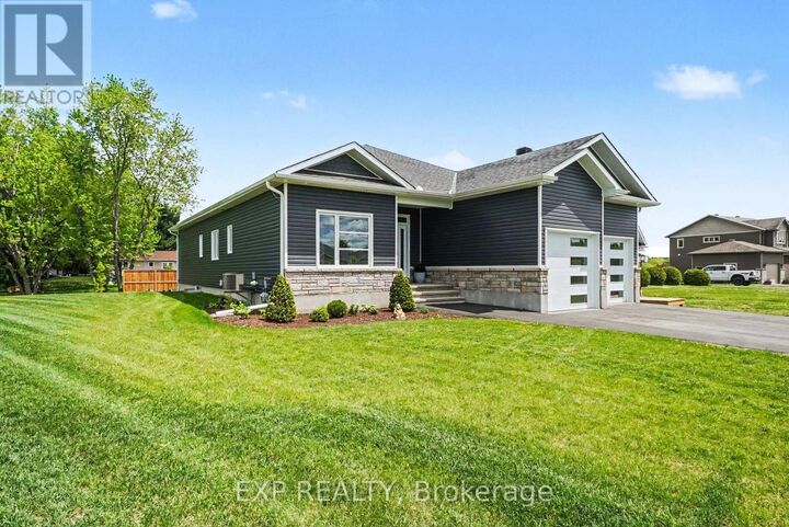 Property Photo:  200 Nellie Street  ON K0A 2A0 