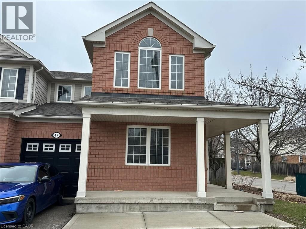 Property Photo:  47 Garth Massey Drive Upper  ON N1T 2G9 