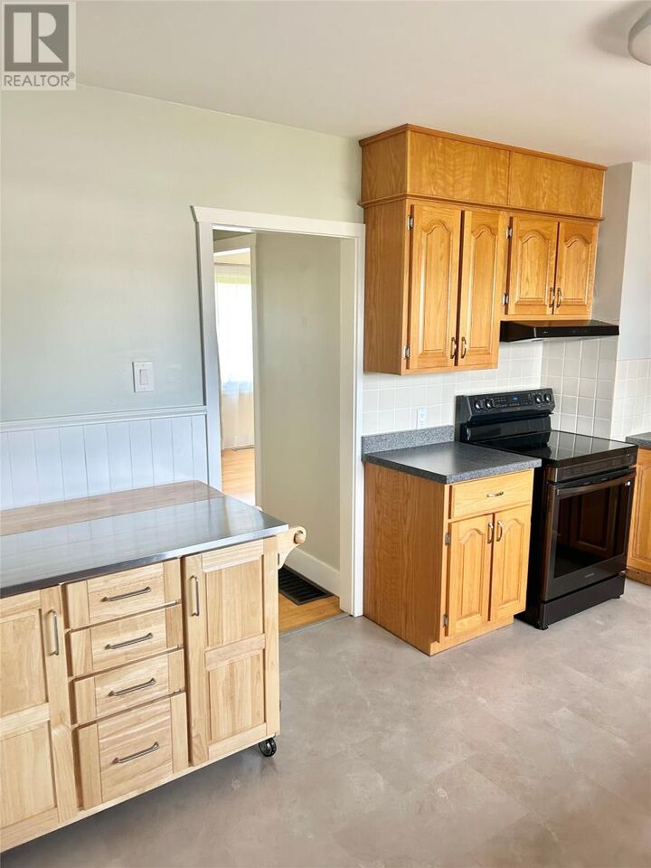 Property Photo:  172 Elizabeth Drive  NL A1V 1H5 