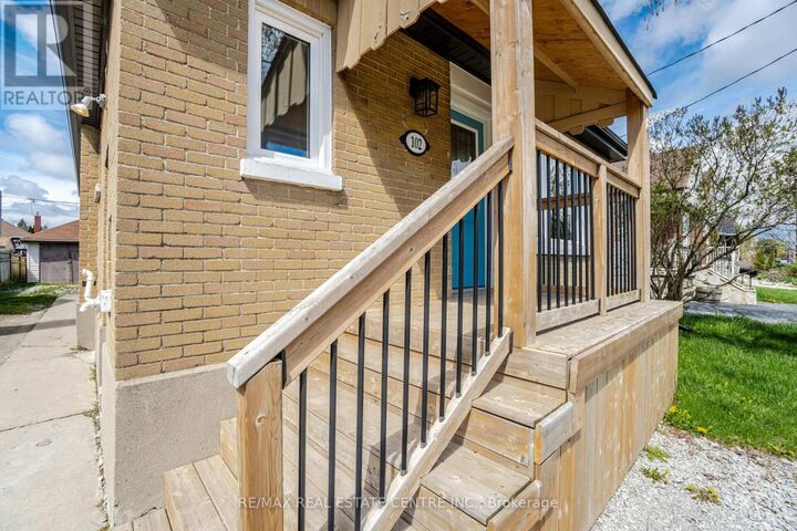 Property Photo:  102 Wilson Road South  ON L1H 6B7 
