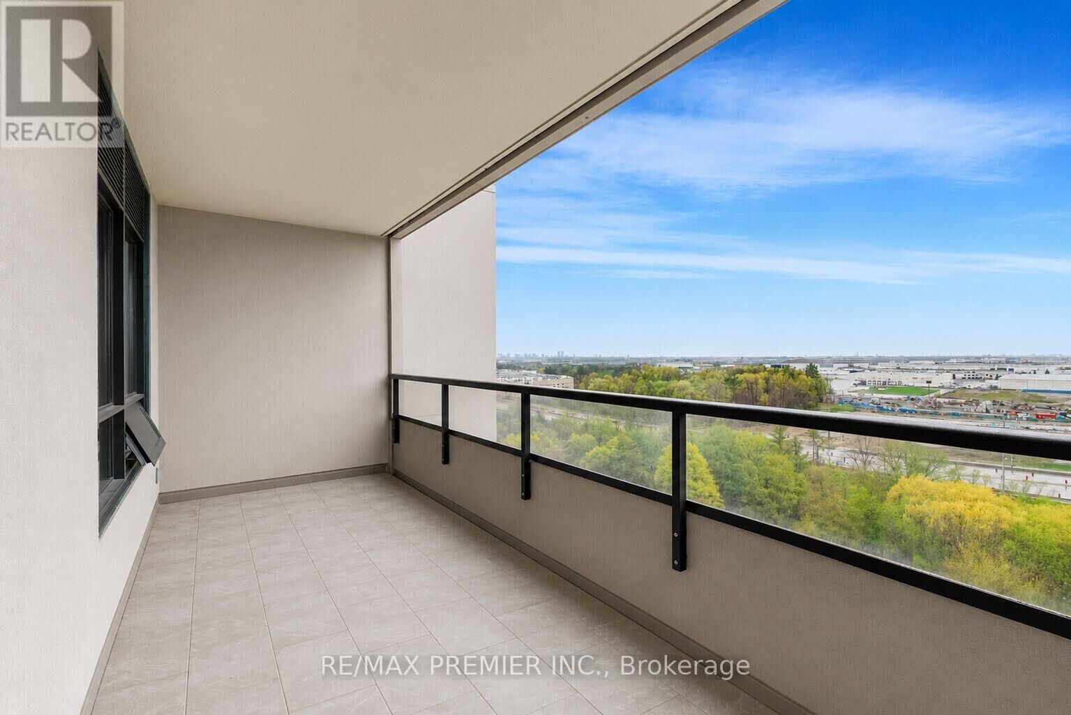 Property Photo:  9245 Jane Street 1106  ON L6A 1H7 