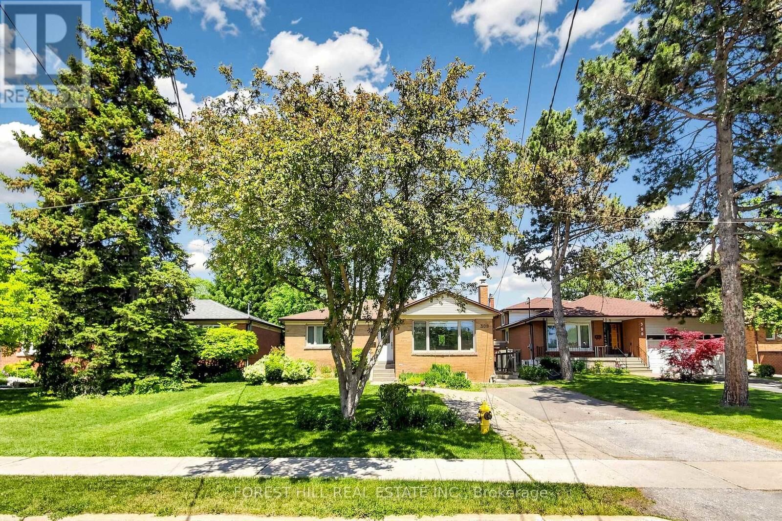 Property Photo:  308 Hendon Avenue  ON M2M 1B2 