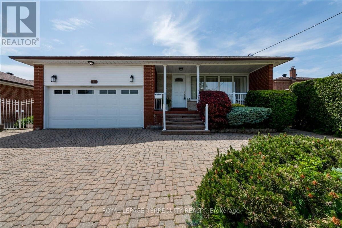 Property Photo:  44 Margaret Avenue  ON M2J 4C3 