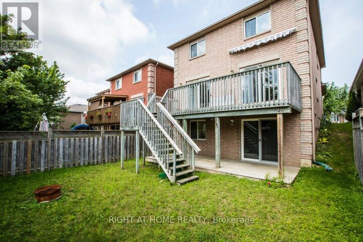 Property Photo:  11 Butternut Drive  ON L4N 0E1 
