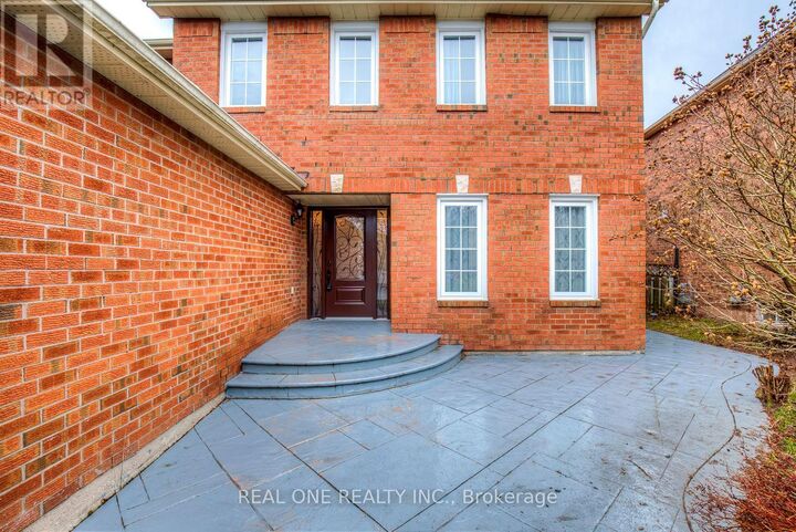 Property Photo:  2020 Gander Street  ON L6H 3X7 