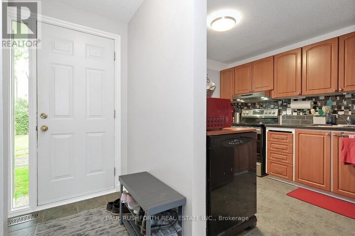 Property Photo:  207 Thistledown Court  ON K2J 1N1 