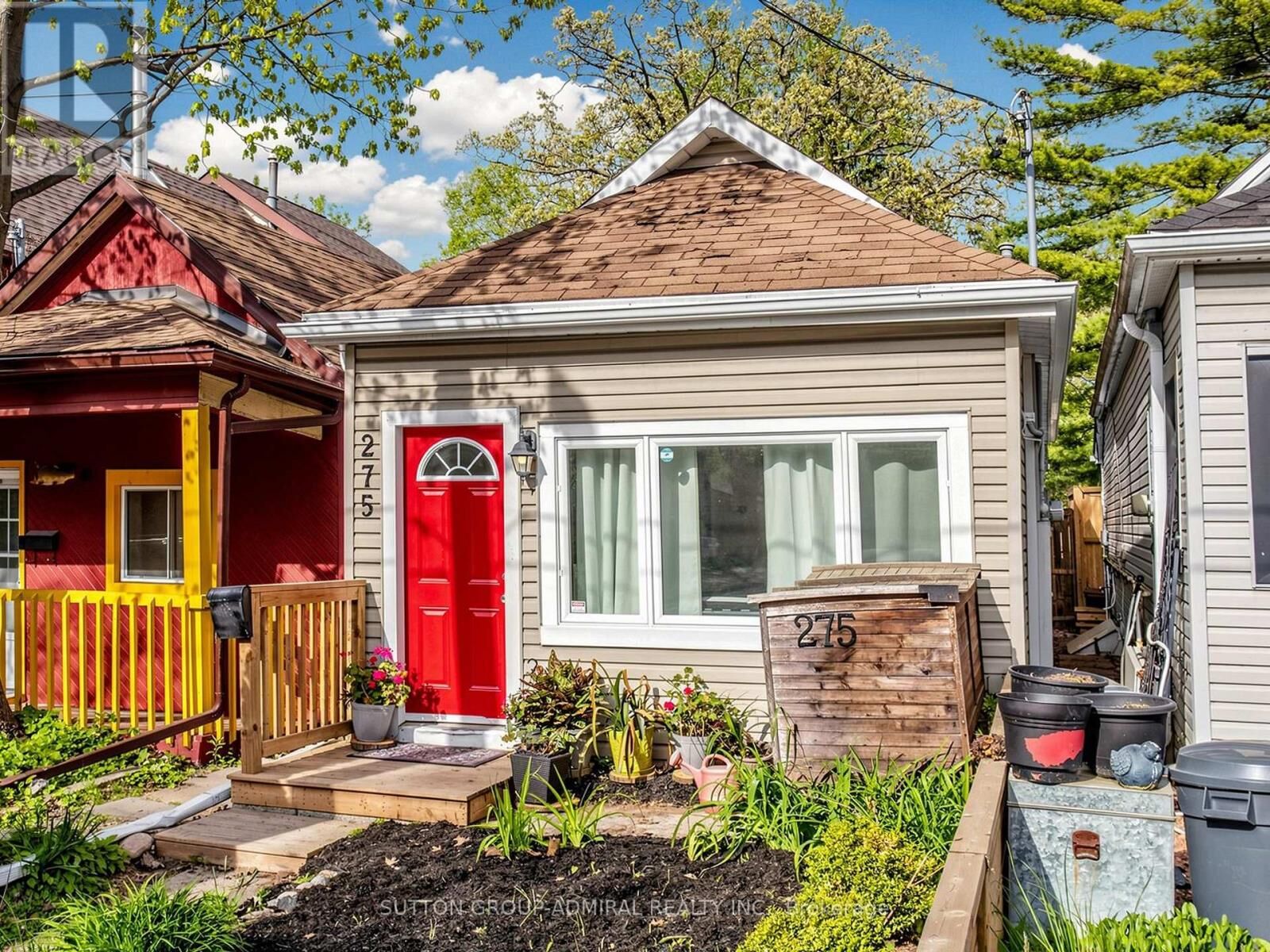 Property Photo:  275 Victoria Park Avenue  ON M4E 3S6 