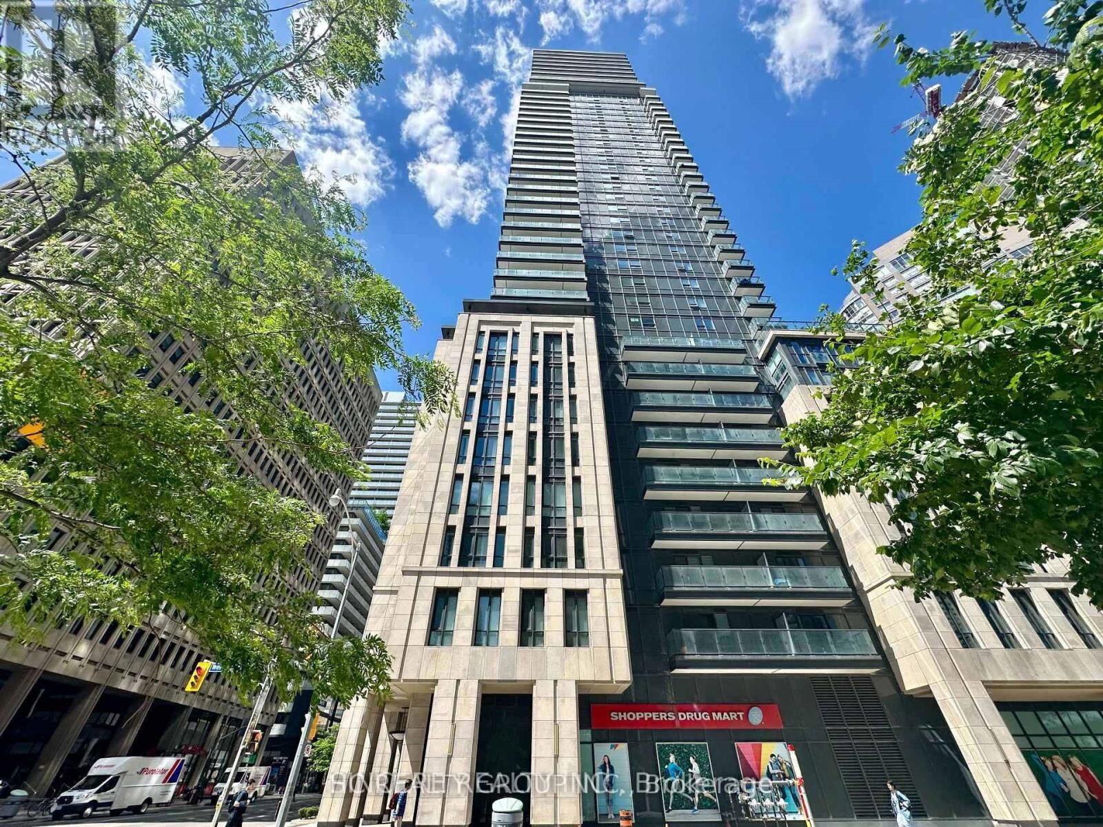 Property Photo:  955 Bay Street 2218  ON M5S 2A2 
