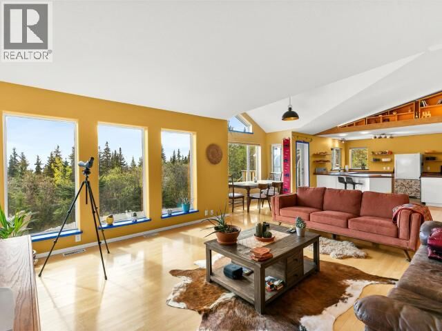 Property Photo:  143 Ponderosa Drive  YT Y1A 5G9 