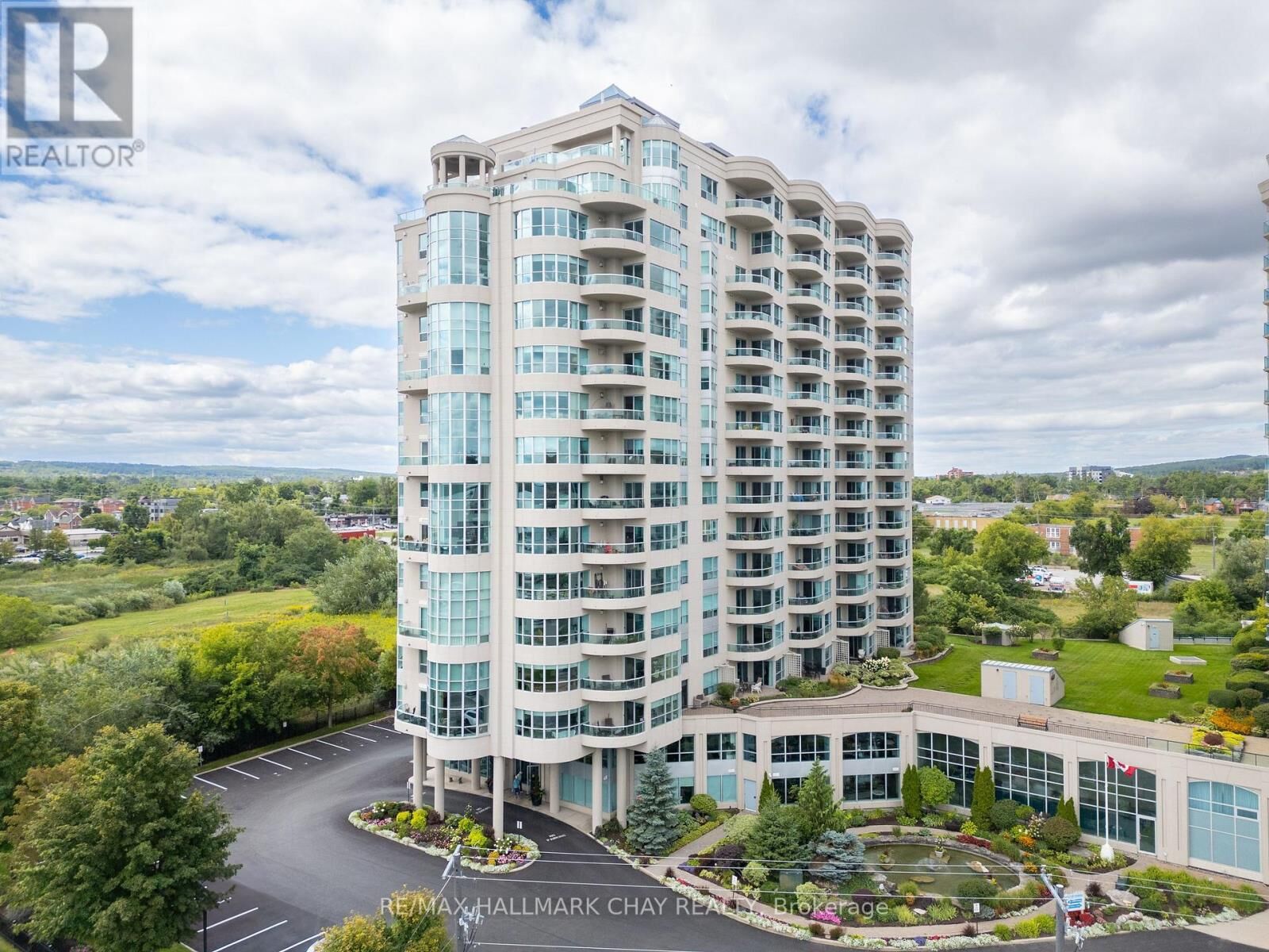 Property Photo:  2 Toronto Street 310  ON L4N 9R2 