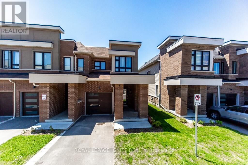 Photo de la propriété:  14 Depew Lane 238  ON L1C 7G4 