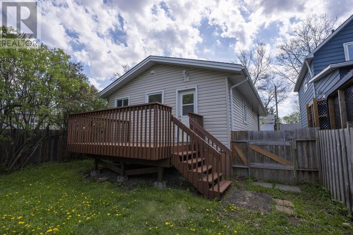 Property Photo:  138 Windemere Ave. S.  ON P7A 6B4 