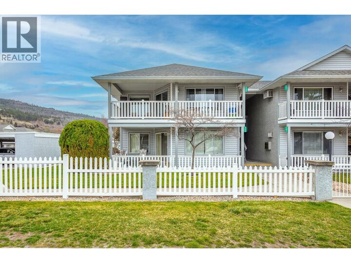 Property Photo:  62 Dauphin Avenue 202  BC V2A 6V8 