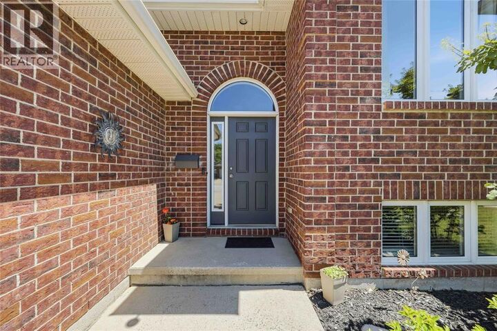 Property Photo:  366 Ellis Drive  ON N0N 1G0 