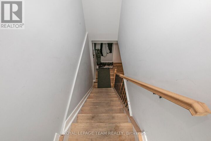 Property Photo:  1579 Digby Street 2  ON K1G 0P5 
