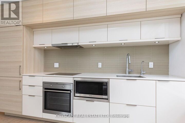 Property Photo:  88 Scott Street 1703  ON M5E 0A9 