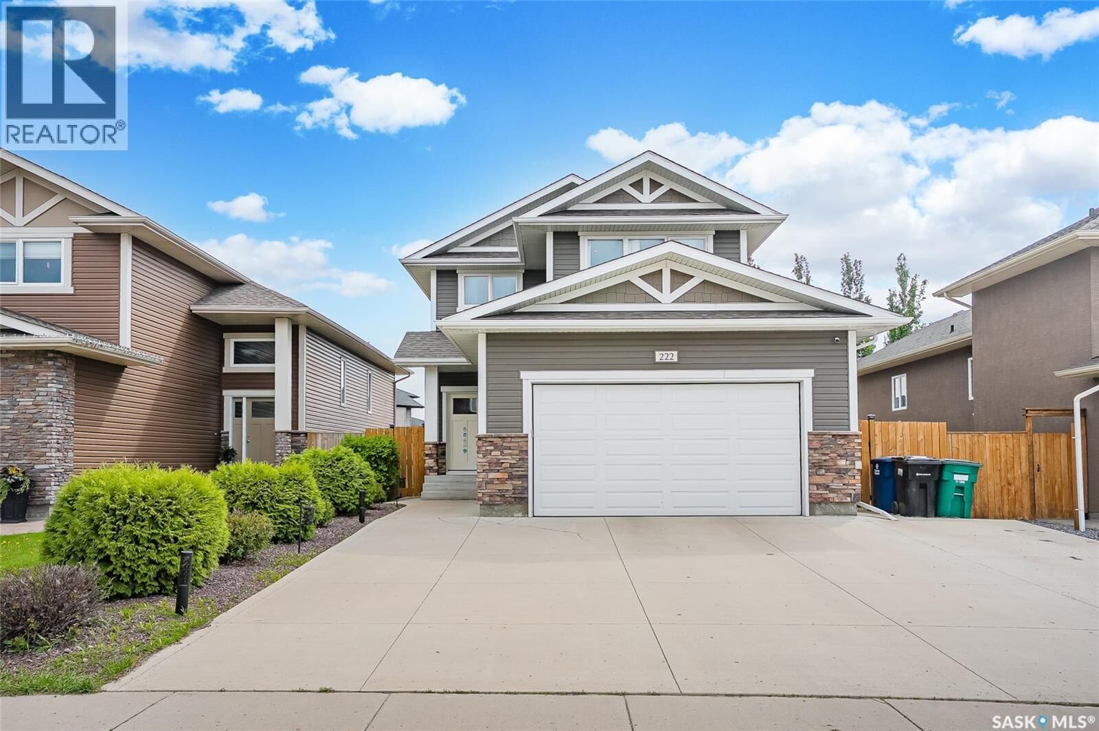 Property Photo:  222 Pringle Lane  SK S7T 0S3 