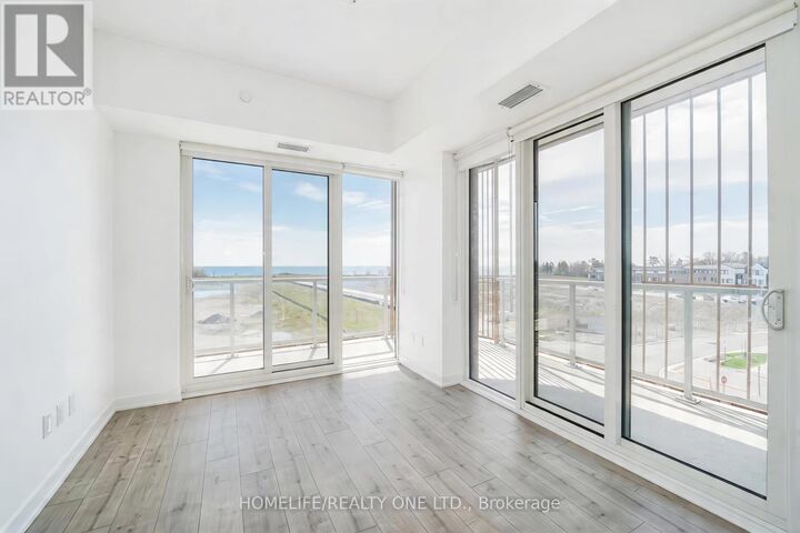 Property Photo:  220 Missinnihe Way 421  ON L5H 0A9 