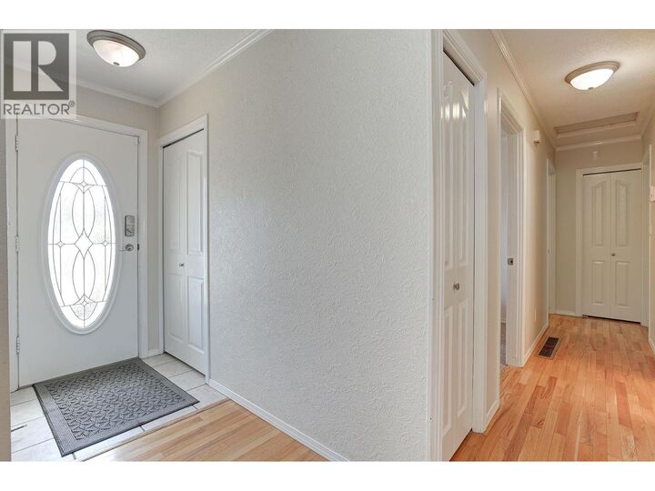Property Photo:  660 Valdes Drive  BC V2B 5J2 