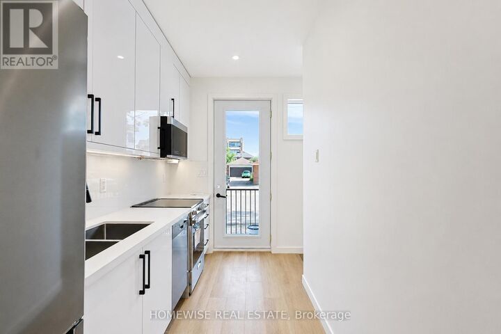 Property Photo:  159 Locksley Avenue Grdn  ON M6B 3N6 