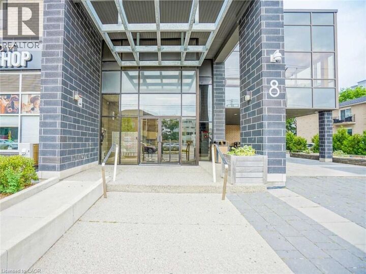 Property Photo:  8 Hickory Street West 1105  ON N2L 3H6 