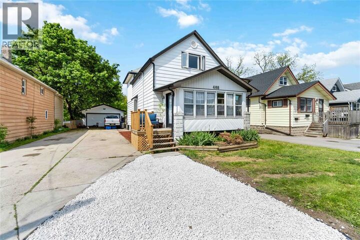 Photo de la propriété:  408 Talfourd Street  ON N7T 1R6 