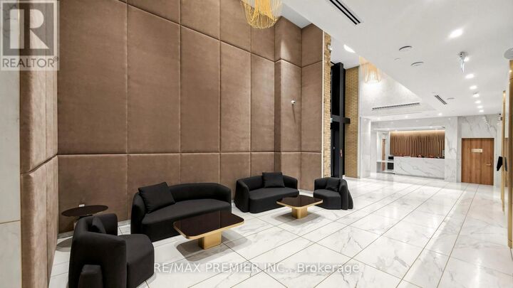 Property Photo:  634 Church Street 3305  ON M4Y 0G9 